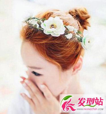 卷發(fā)花苞頭