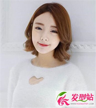 短卷發(fā)發(fā)型