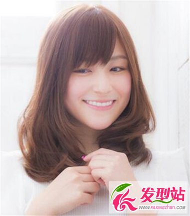內(nèi)卷中長(zhǎng)發(fā)發(fā)型