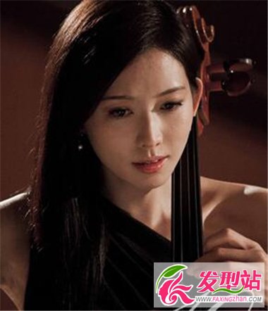 披肩長(zhǎng)發(fā)
