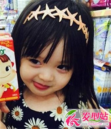 長(zhǎng)直發(fā)