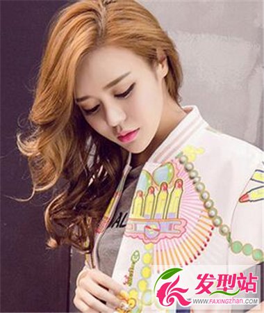 披肩中長發(fā)發(fā)型