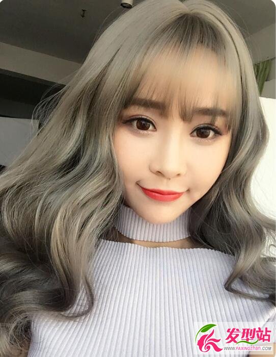 青木亞麻灰卷發(fā)