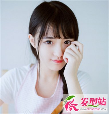 齊劉海側(cè)邊長發(fā)