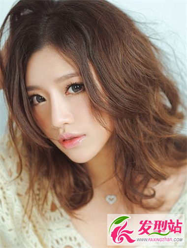 中長(zhǎng)發(fā)如何選擇劉海設(shè)計(jì) 不同劉海打造時(shí)尚發(fā)型