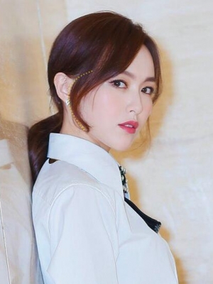 �x�e(cu��)�������һ�� �ٴ�C�̈́�����Ů����