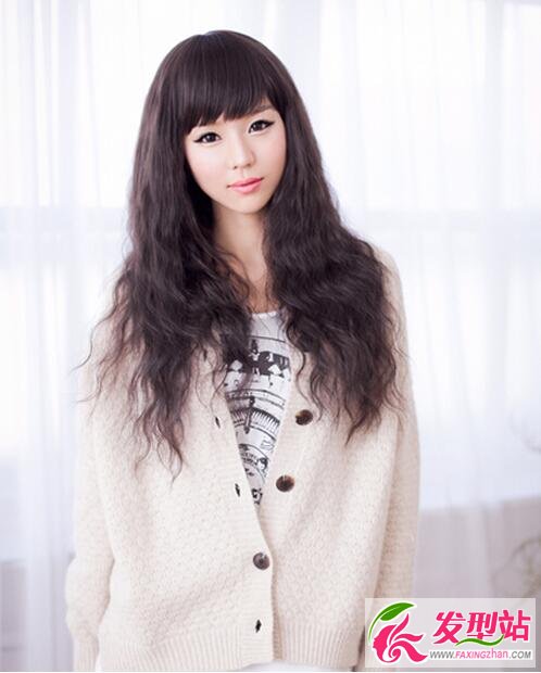 潮流女生卷發(fā)
