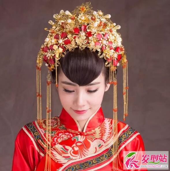 傳統(tǒng)中式新娘發(fā)型