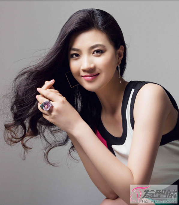 女生長發(fā)最有氣質(zhì)的發(fā)型 一樣的長發(fā)不一樣的魅力