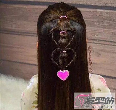 創(chuàng)意兒童編發(fā)大盤點(diǎn) 優(yōu)雅時(shí)尚的女童發(fā)型