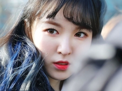 簡(jiǎn)單易學(xué)懶人必備 今年最流行扎發(fā)教程與時(shí)尚搭配