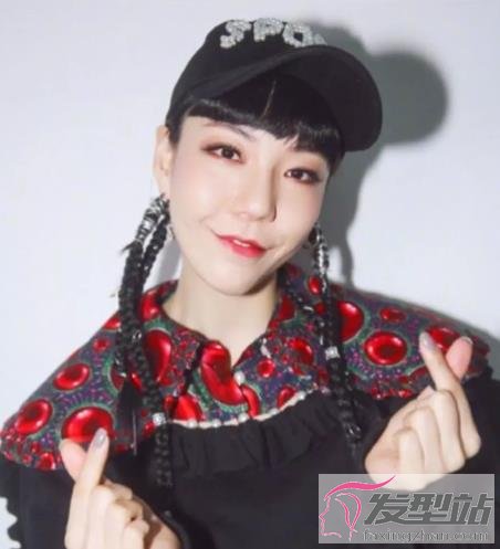 女生個(gè)性編發(fā)發(fā)型