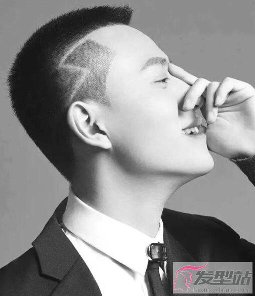男生板寸發(fā)型