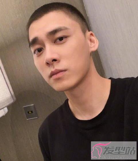 男生板寸發(fā)型