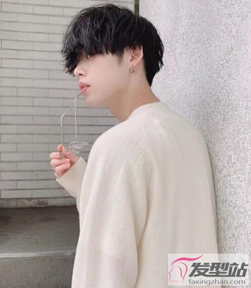 男生日系慵懶發(fā)型