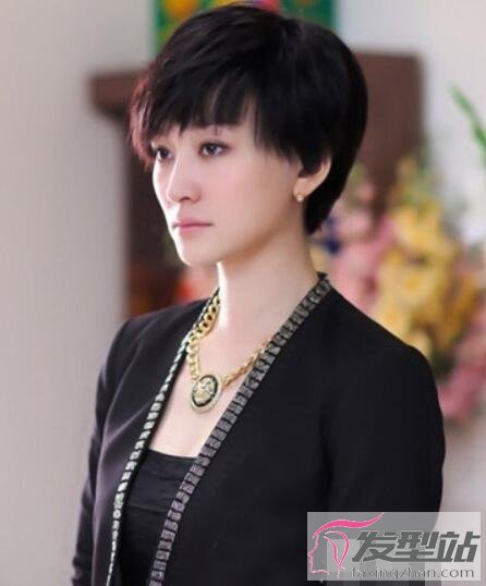 女領導干練發(fā)型