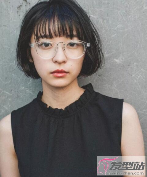 女生復(fù)古短發(fā)發(fā)型