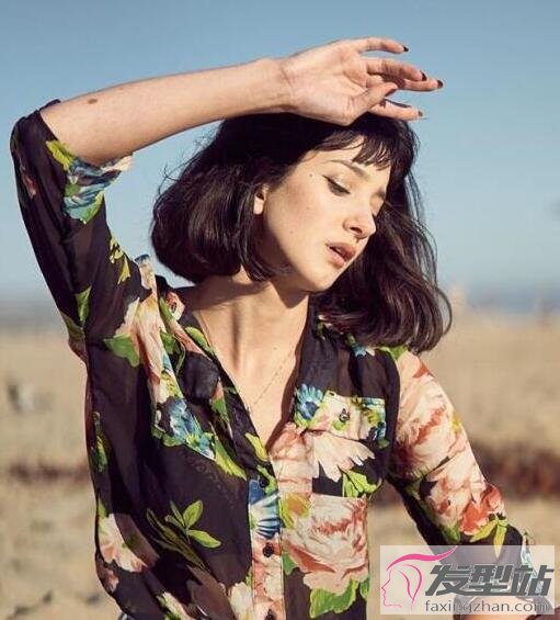女生復(fù)古短發(fā)發(fā)型