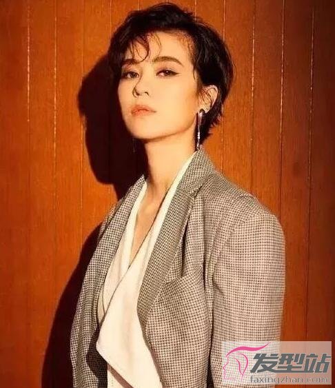 女生復(fù)古短發(fā)發(fā)型