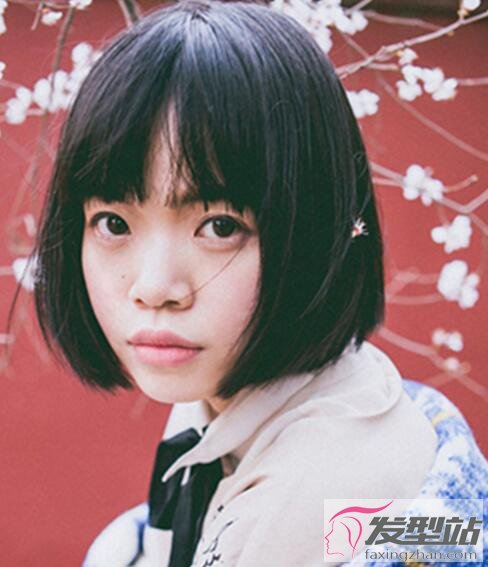 女生日系齊劉海發(fā)型