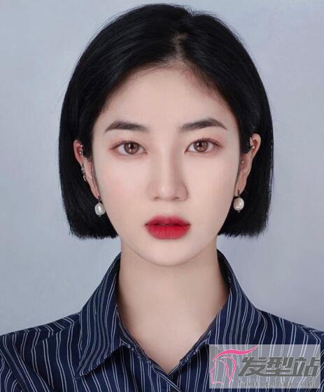 女生黑色短發(fā)發(fā)型
