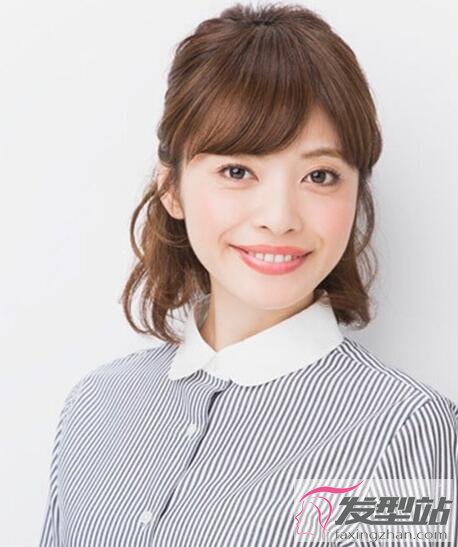 女生波波頭扎發(fā)