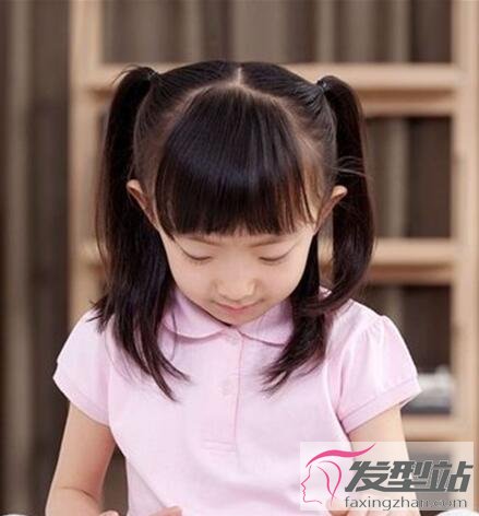 小女孩半扎發(fā)發(fā)型