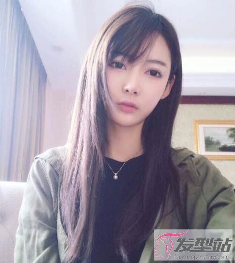 女生時(shí)尚直發(fā)發(fā)型