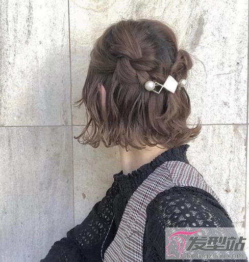 短發(fā)女生扎發(fā)發(fā)型