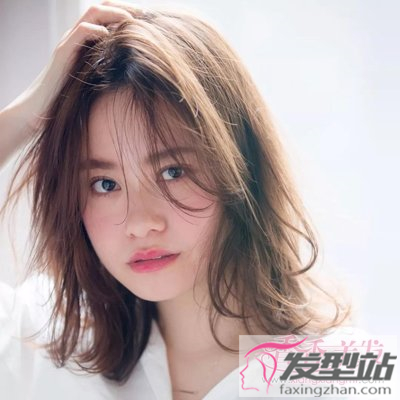 超人氣lob頭修顏翻倍 明星們也不放過的氣質(zhì)lob頭在這里