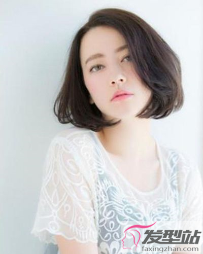 明星美女波波頭發(fā)型圖片 少女波波頭的校園風(fēng)格搭配