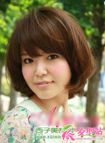 方臉女孩SOS 簡單發(fā)型散發(fā)女人味