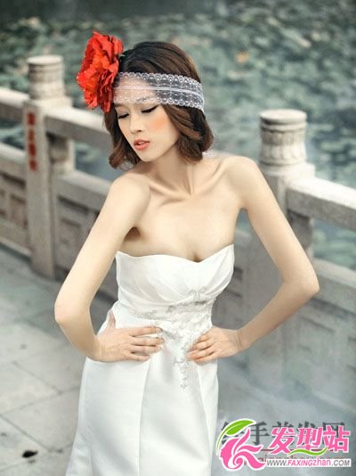 夸張大花朵打造妖艷寫真造型 夸張大花朵打造妖艷寫真造型