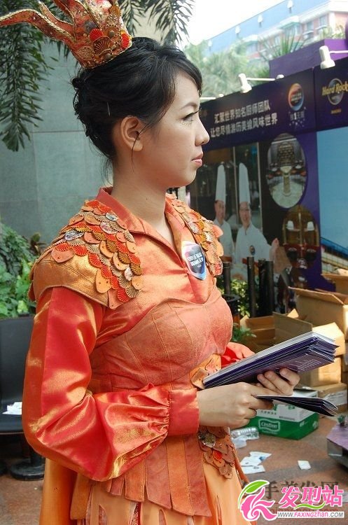 活動禮儀一姐 盤發(fā)發(fā)型獨特魅力 活動禮儀一姐 盤發(fā)發(fā)型獨特魅力