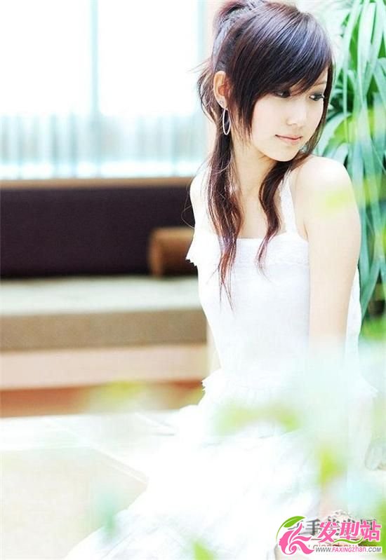 長卷發(fā)發(fā)型與盤發(fā)發(fā)型對比 長卷發(fā)發(fā)型與盤發(fā)發(fā)型對比