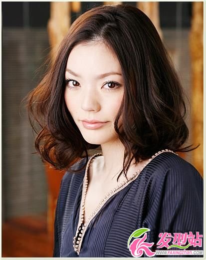 職場(chǎng)新手裝扮指導(dǎo) 盤發(fā)卷發(fā)最佳 職場(chǎng)新手裝扮指導(dǎo) 盤發(fā)卷發(fā)最佳