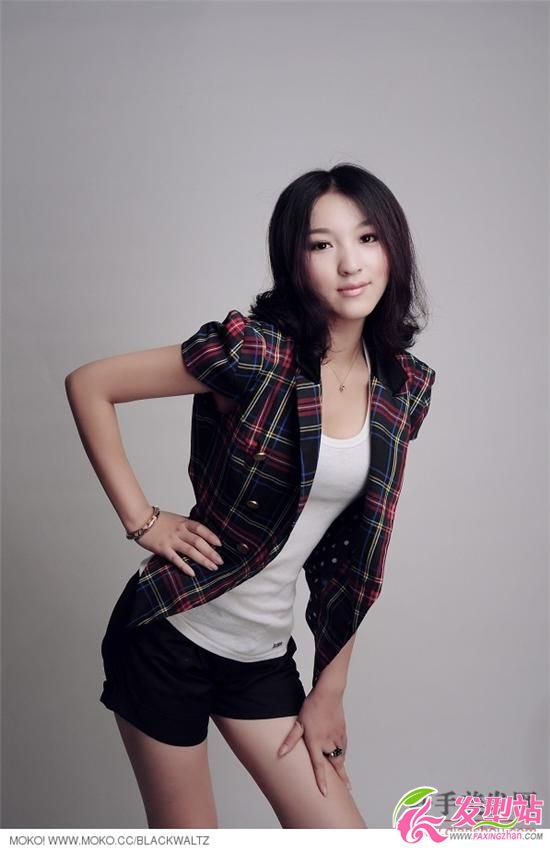 氣質(zhì)與風(fēng)格的改變?nèi)堪l(fā)型服裝的搭配 氣質(zhì)與風(fēng)格的改變?nèi)堪l(fā)型服裝的搭配
