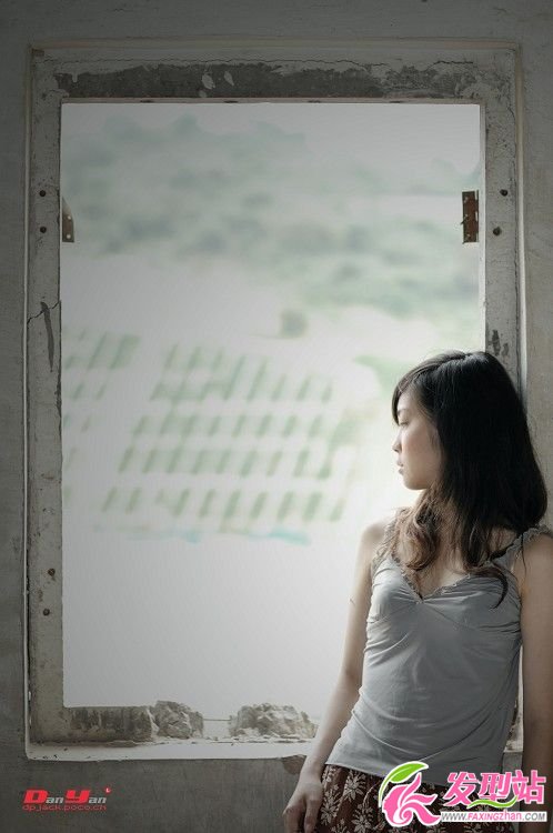 長發(fā)美女的感慨 人生寂寞如雪 長發(fā)美女的感慨 人生寂寞如雪