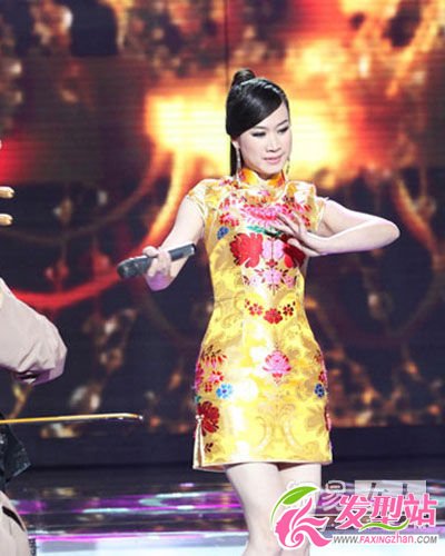 楊冪芙蓉復(fù)古風(fēng)發(fā)型 女星都愛一抹風(fēng)情