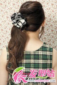 桃花美人發(fā)型改造 春季開運發(fā)型兩款,vdolady.com