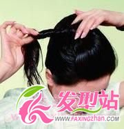 看直發(fā)盤發(fā)簡(jiǎn)單幾步搞定 看直發(fā)盤發(fā)簡(jiǎn)單幾步搞定