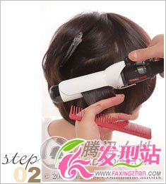 DIY略顯俏皮蘑菇小臉發(fā)型(組圖)