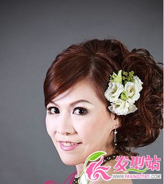 2012十款最時尚的新娘發(fā)式