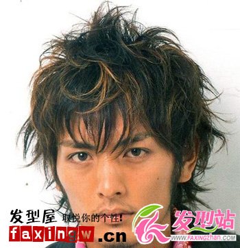 男生皮卡路發(fā)型