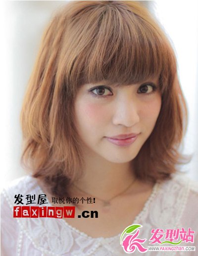 胖臉女生適合的小臉齊肩直發(fā)發(fā)型