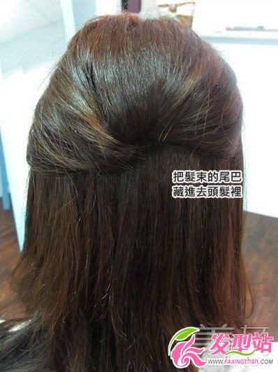 簡(jiǎn)單浪漫公主頭發(fā)型DIY