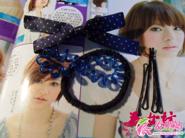 DIY小清新花苞頭 情人節(jié)美美約會(huì)