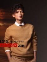 陳楚生最新專輯寫真 線條感錫紙燙卷發(fā)顯優(yōu)雅輕熟男范