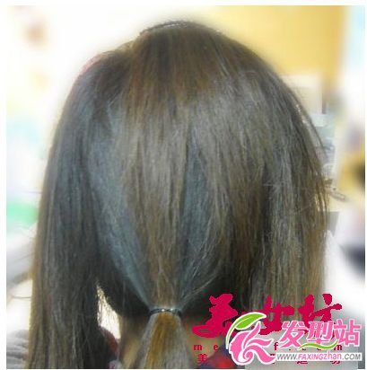 DIY低馬尾發(fā)型 可愛浪漫