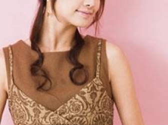 二款超美公主盤發(fā)  變身華麗可愛風 二款超美公主盤發(fā)  變身華麗可愛風